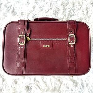 Vintage Classic Puma  English Style Red Leather Suitcase Luggage 20”